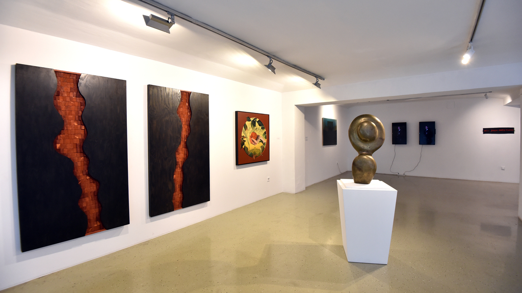 Gallery image
